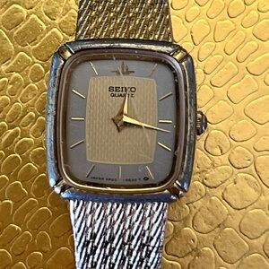 Seiko Silver Watch with Metal Band